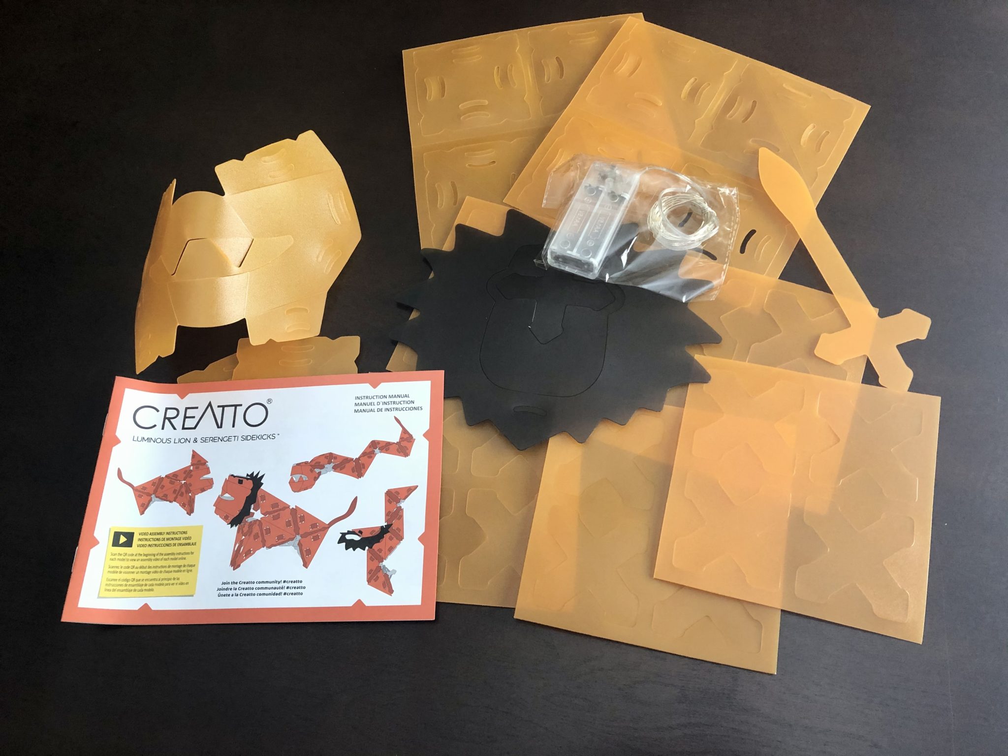 Creatto Lion Set contents