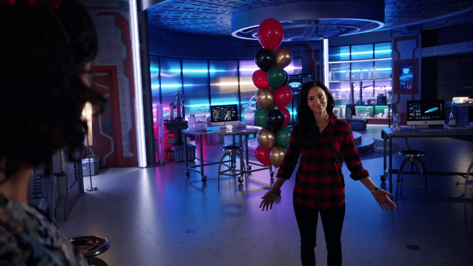 Legends of Tomorrow Delivers an Episode Bursting with Surprises 5 Zari Tomaz