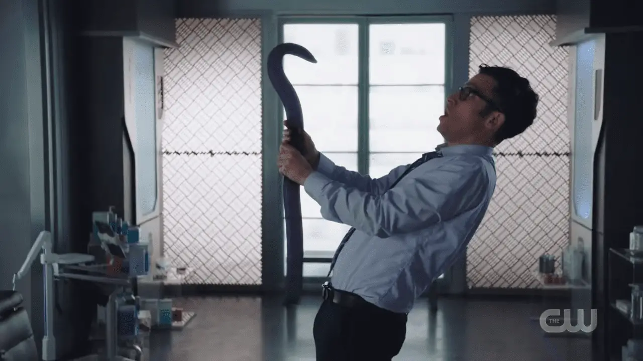 Murder Mystery Games are On in Legends of Tomorrow 3 Gary vs a tentacle