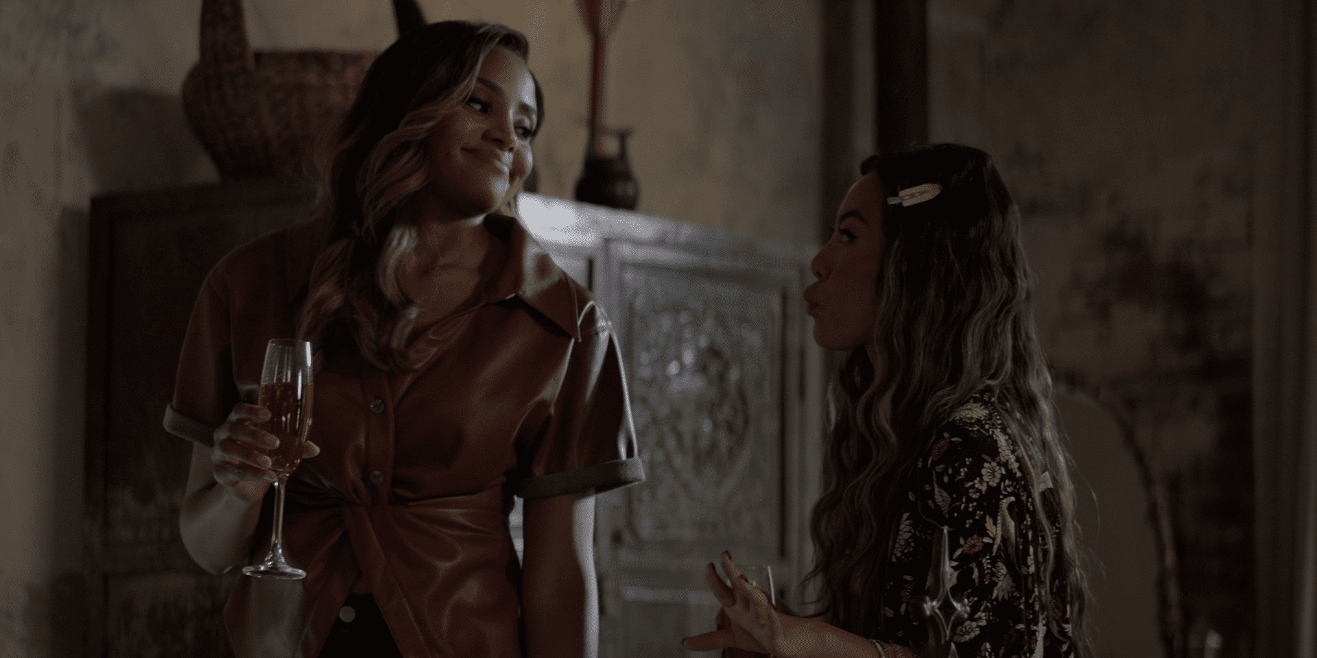 More than Tea Spills on the Batwoman Premiere 3 Sophie and Mary