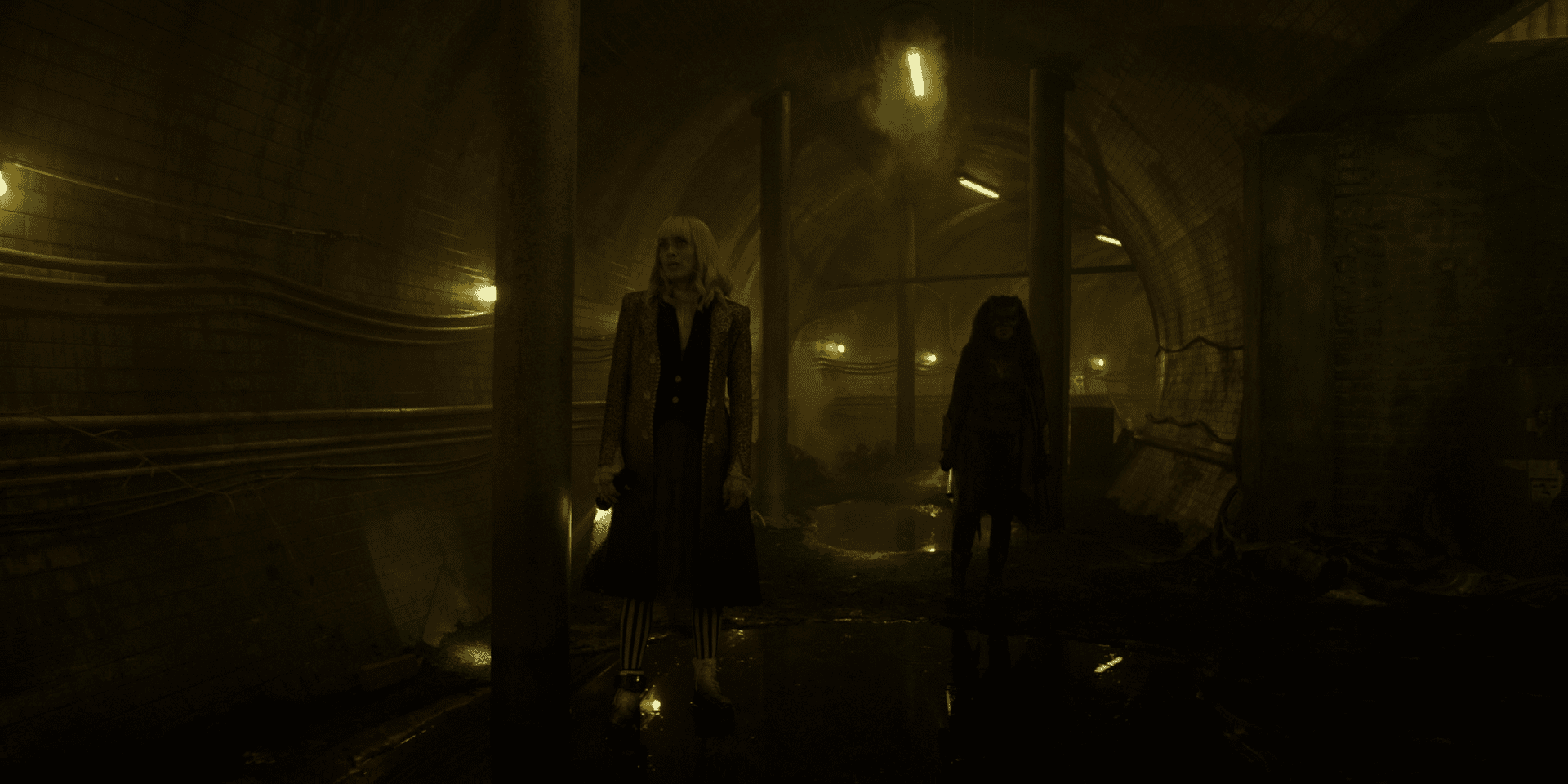 Killer Croc Takes a Bite of Gotham on Batwoman 4 Alice and Batwoman