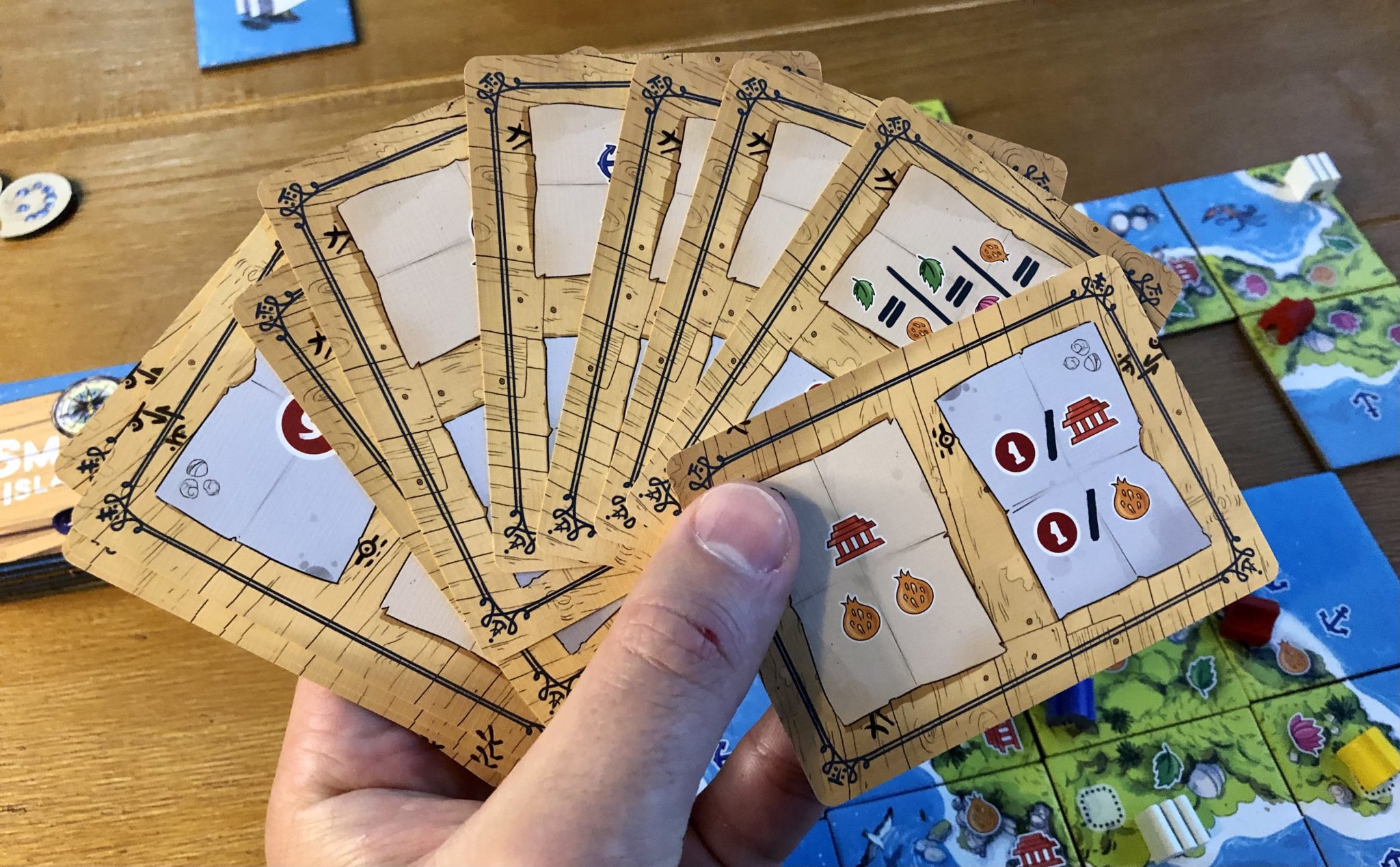 'Small Islands' Is a Huge Hit For Family Gamers 6 Small Islands with objective cards