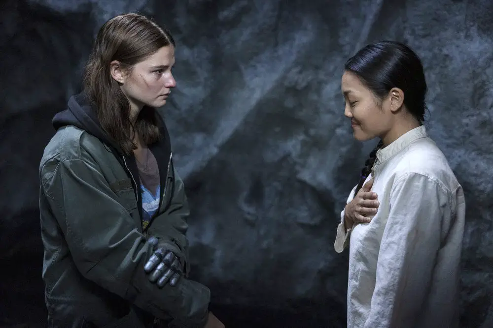 The Girl in the Woods Begs for a Poly Ship 2 Carrie and Sara from The Girl in the Woods