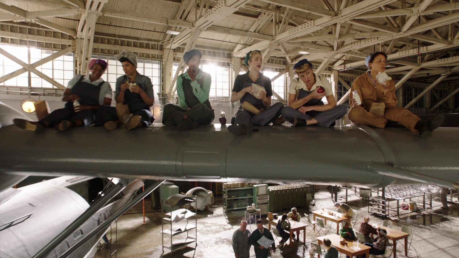 Black Rosies and Legends Of Tomorrow Take On Planes And Moral Pains in the Mid Season Finale 5 Spooner, Sara, Ava and the Rosies