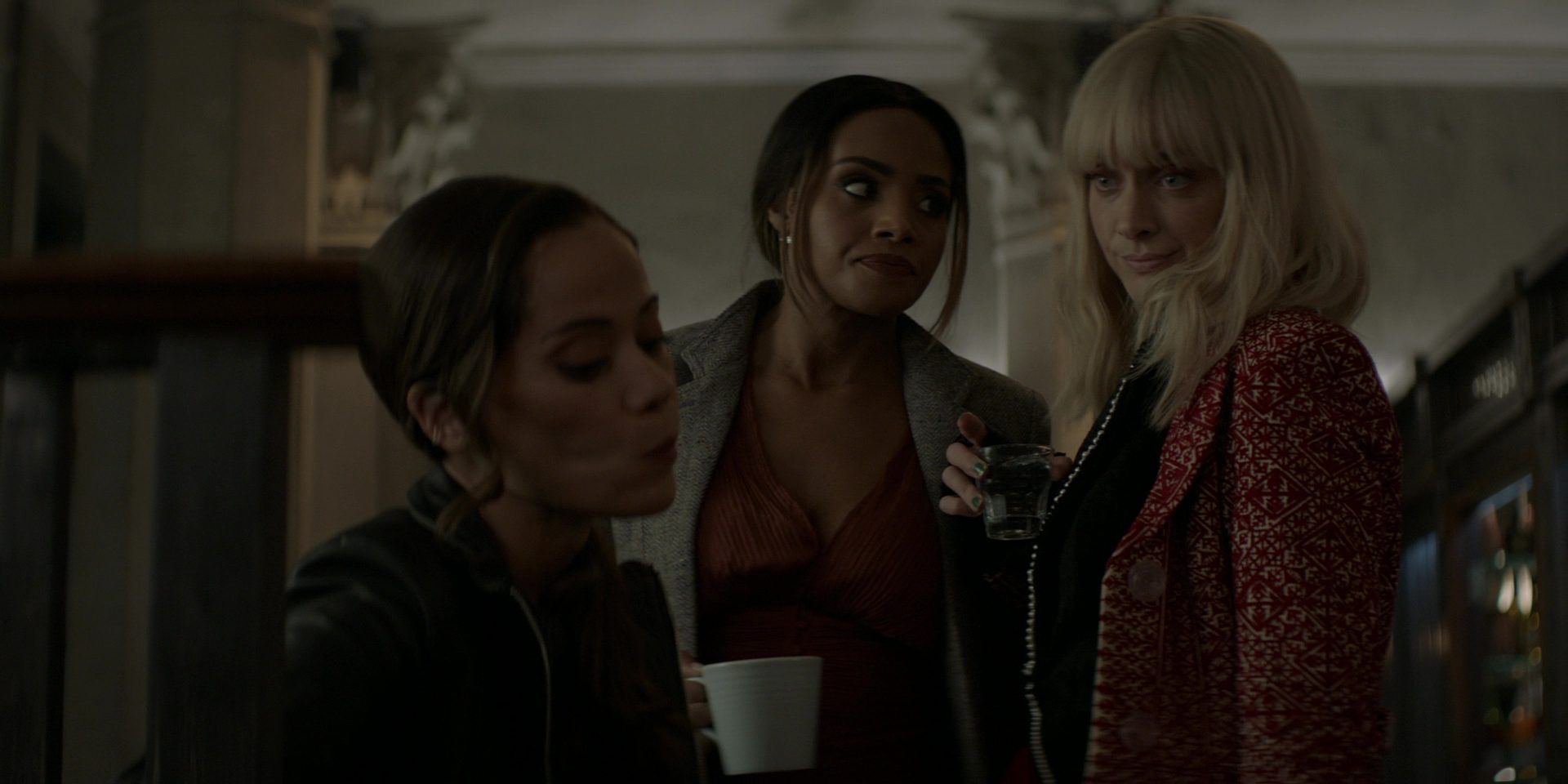 There's More Than A Dam Plan Happening On Batwoman 5 Renee, Sophie and Alice