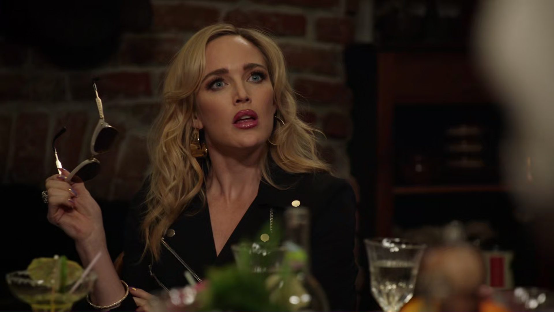 Legends of Tomorrow Give Hell A Touch of Reality 5 Sara Lance