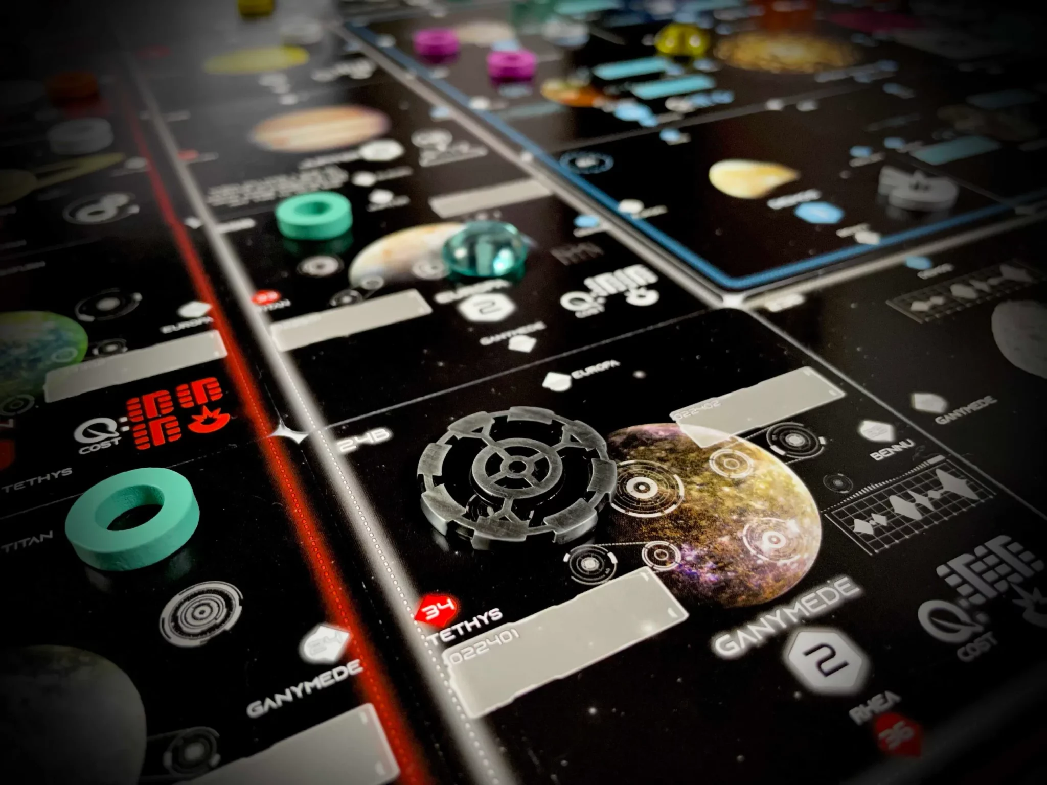 Solar 175 Is Heating It Up On Kickstarter, But Is It The Future Of Board Games? 8 Solar 175 board with tokens