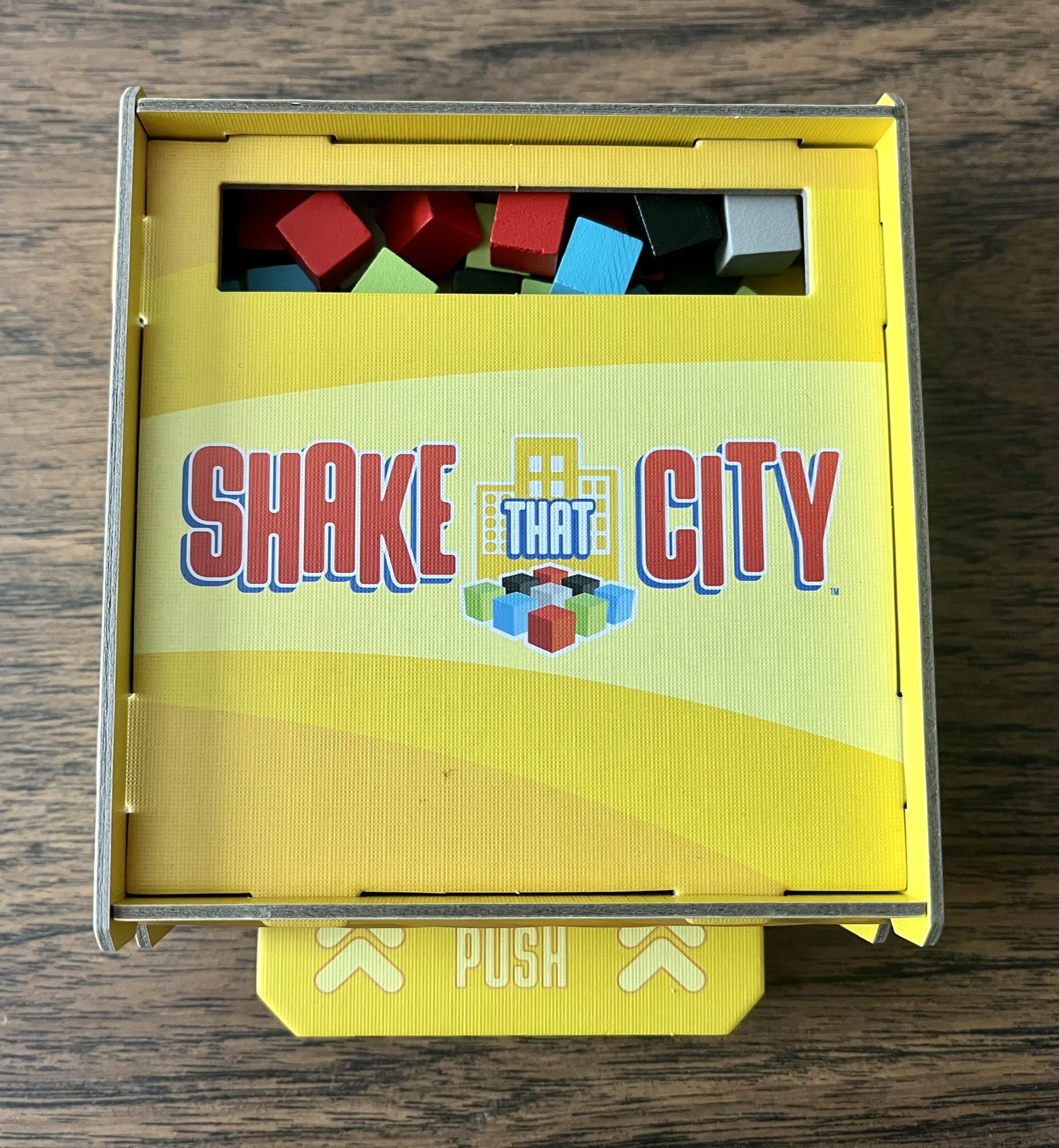 Shake That City cube shaker