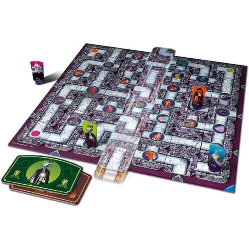 'Labyrinth: Disney Villains' Is Labyrinth...With Disney Villains 1 Labyrinth set up
