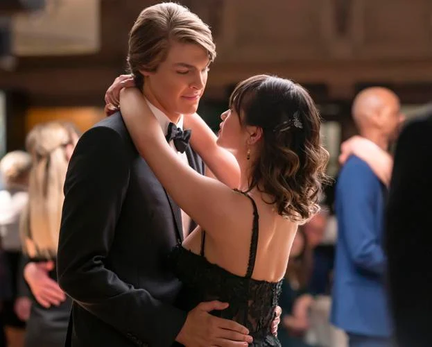 'Prom Pact' is a Rom-Com About Friendship 3