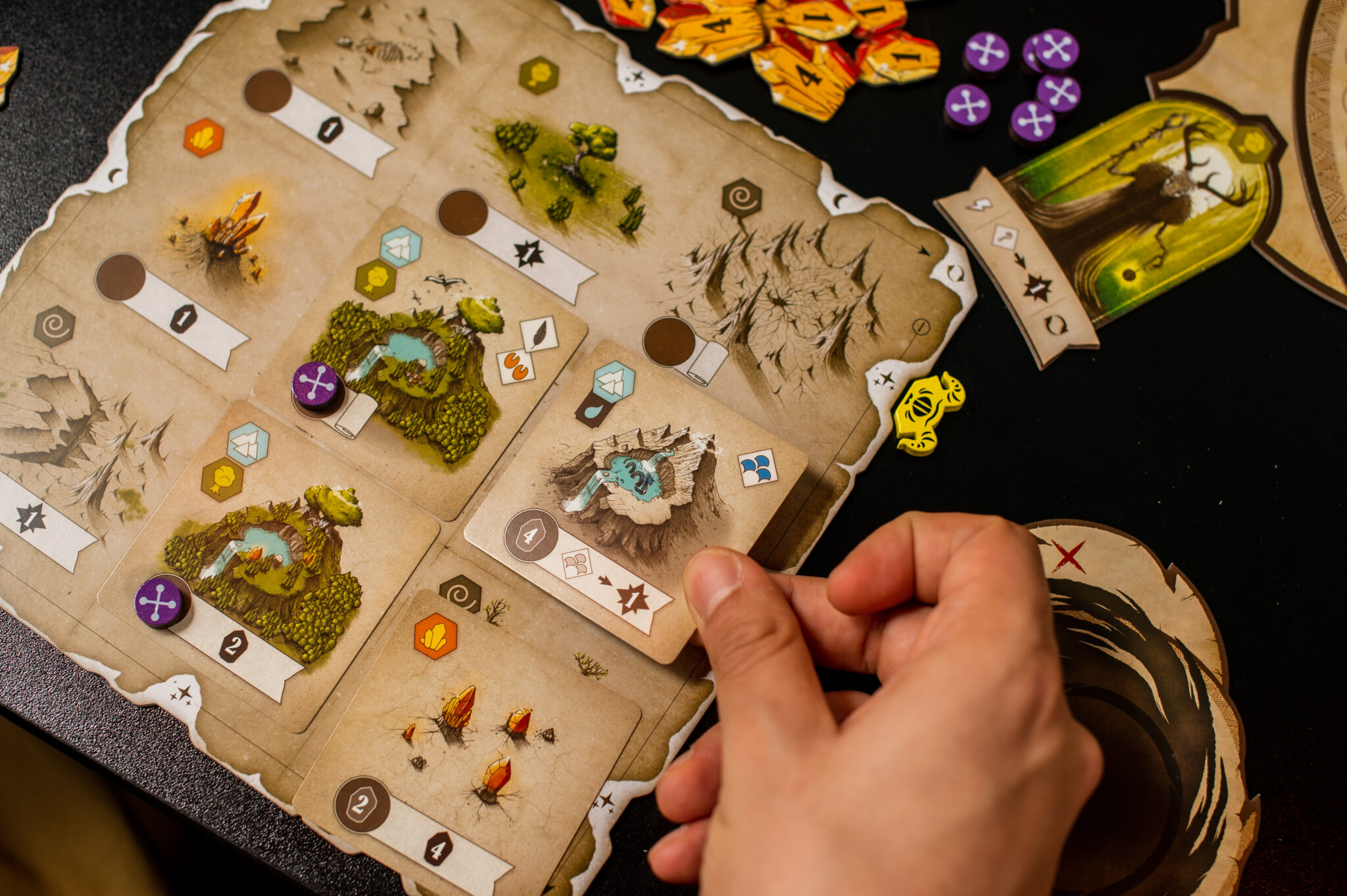 Hachette Announces New Game 'Rauha' From Creators Of 'Nidavellir' 5