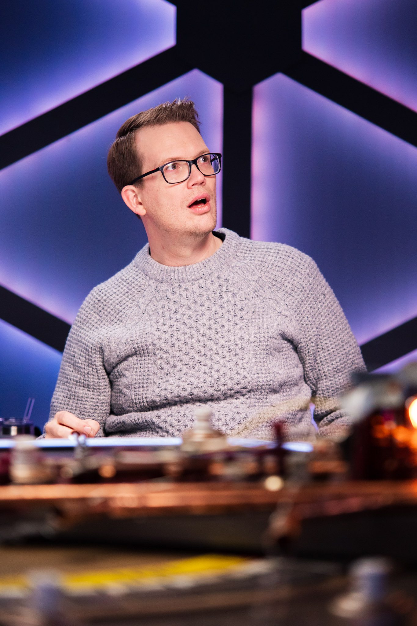 Mentopolis' Latest Episodes Are Cartoonishly Profound 5 Mentopolis' Hank Green, who plays The Fix
