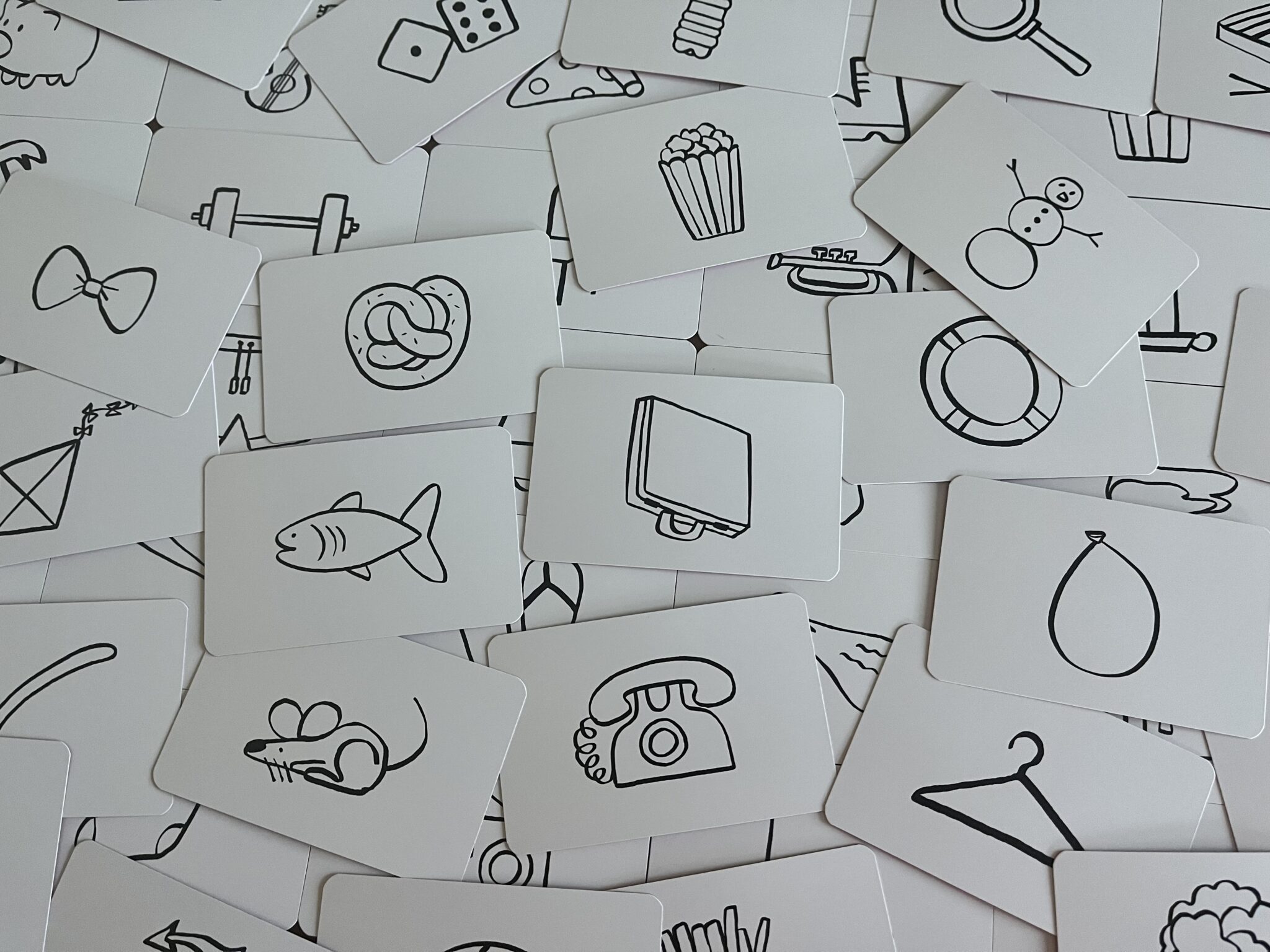 'That's Not A Hat' Combines Memory & Bluffing 4 That's Not A Hat cards