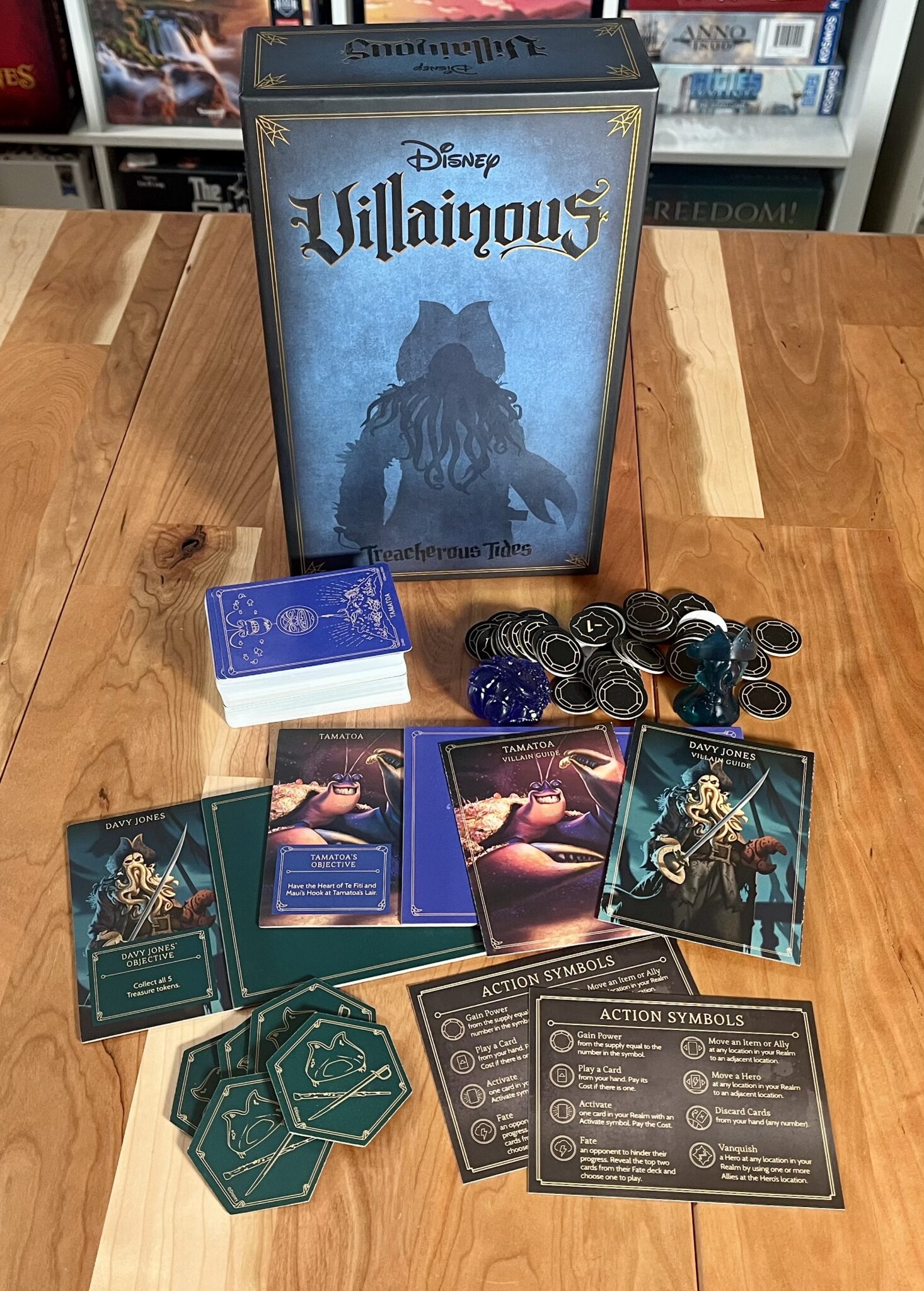 Disney Villainous: Treacherous Tides with all components
