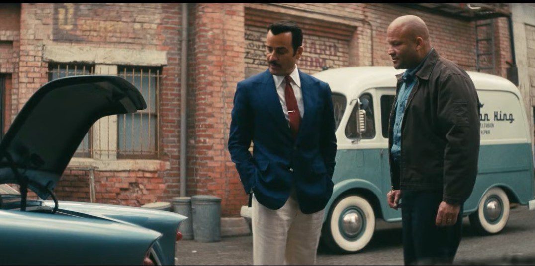 Robert House making a worker an offer from Fallout