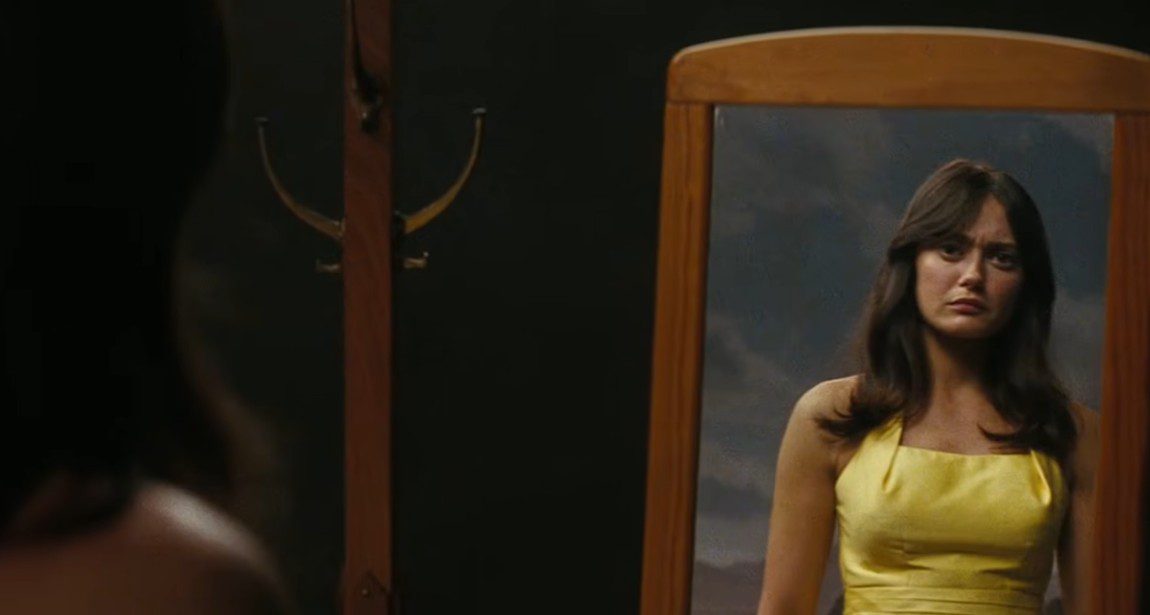 Lucy in her dress in Fallout